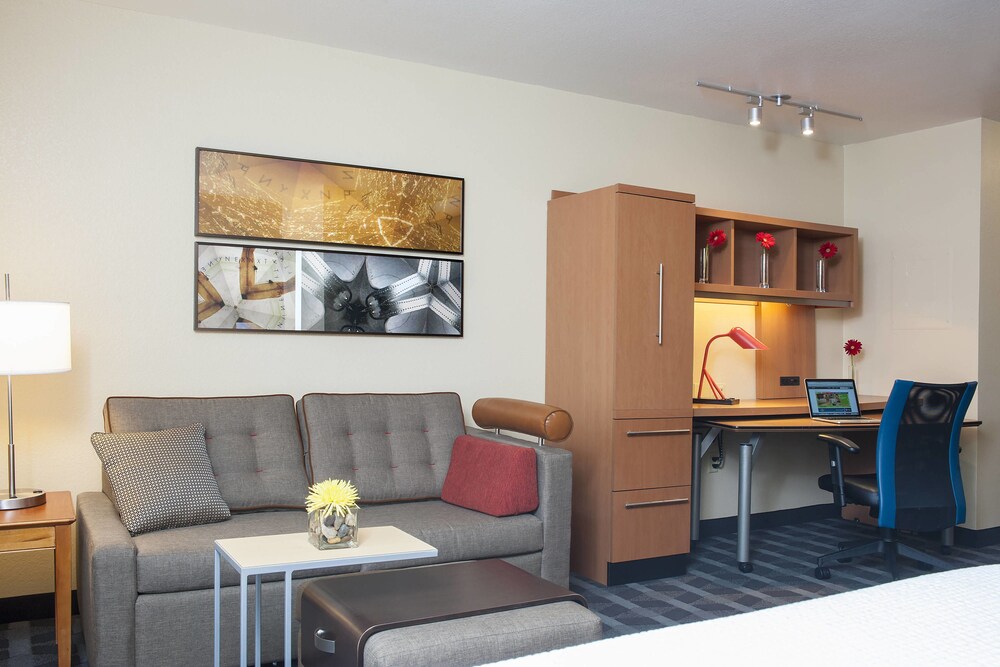TownePlace Suites Indianapolis Park 100 - photo 5