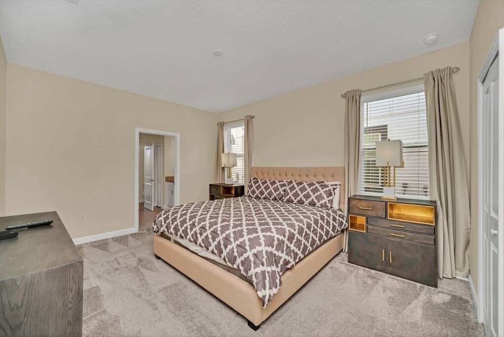 Ultimate 9 Champions Gate Resort Property With Spa 9 Bedroom Villa by RedAwning Kissimmee - photo 4