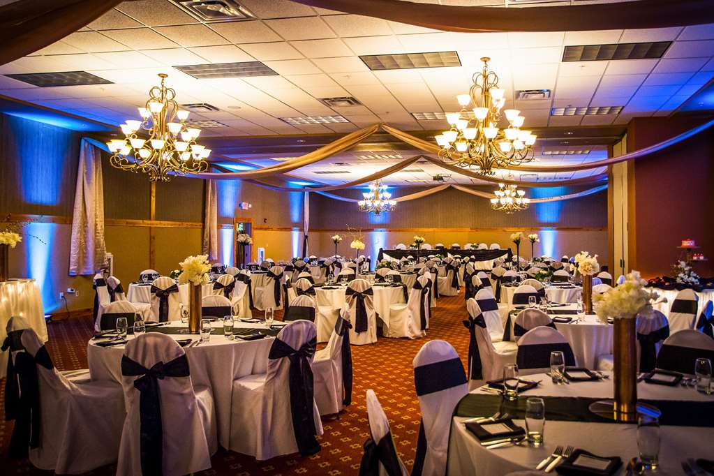 Sleep Inn & Suites Conference Center Eau Claire North - photo 38
