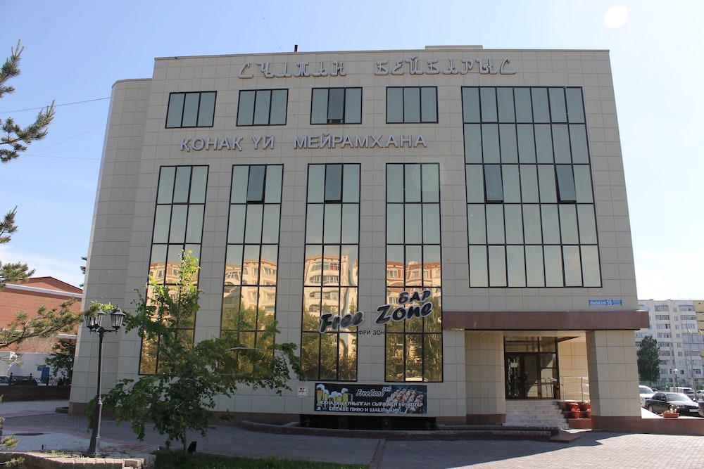 Sultan Beibarys Hotel - carbon neutral hotel in Nur Sultan