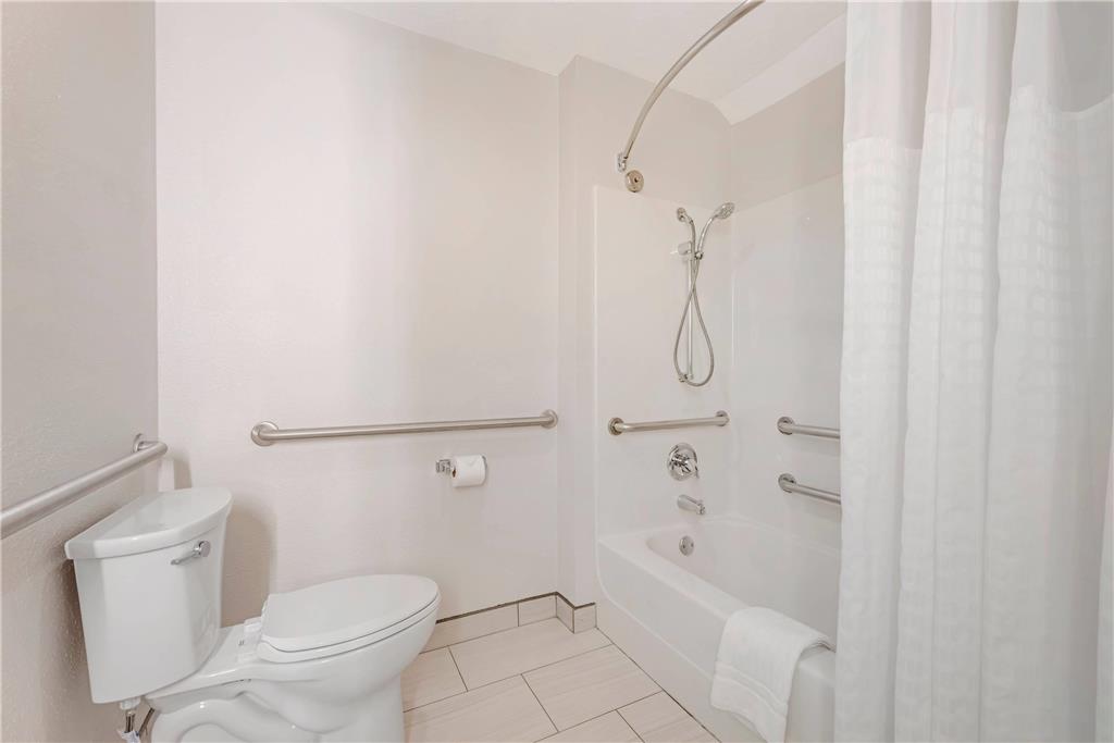 Comfort Suites Salem - photo 15