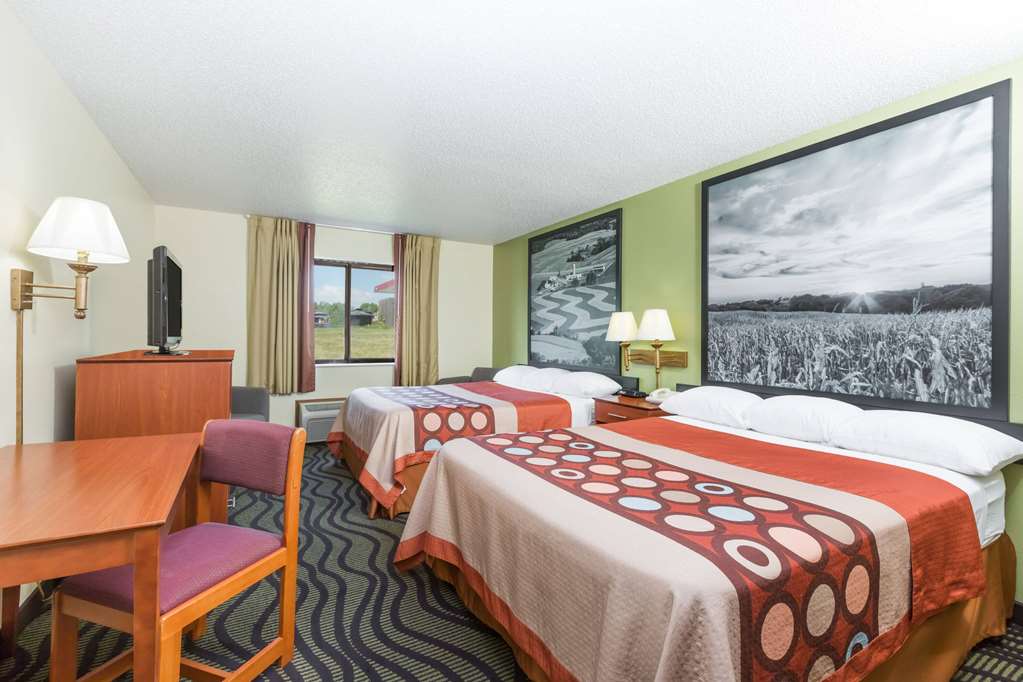 Super 8 by Wyndham Newton - photo 2