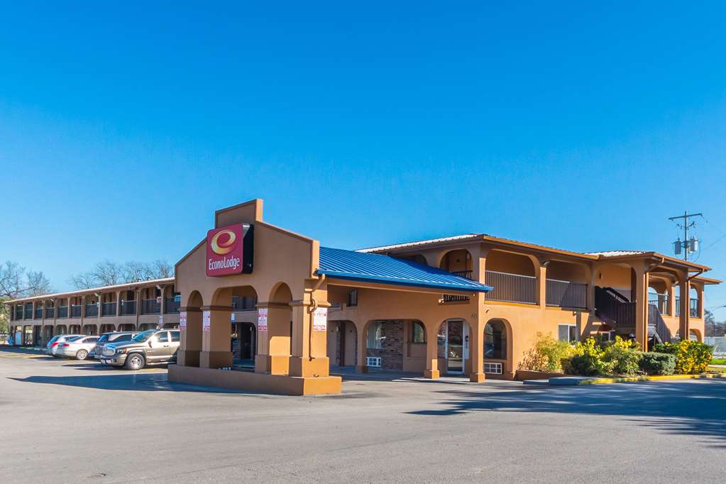 Econo Lodge San Marcos University Area - photo 2