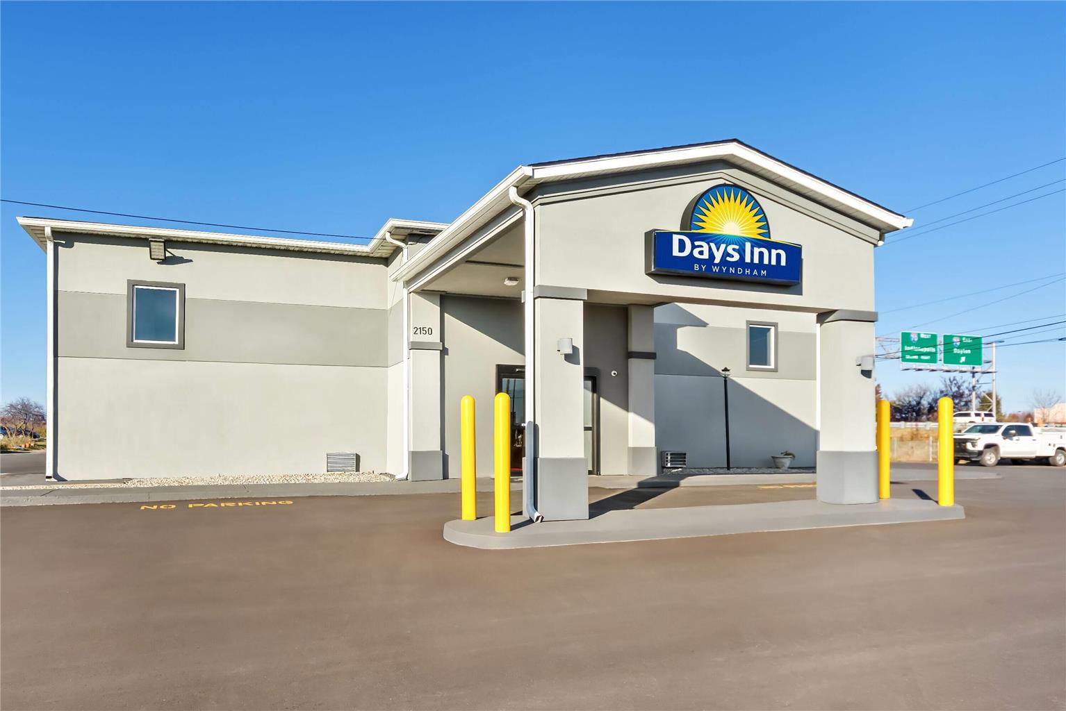 Days Inn by Wyndham Indianapolis East Post Road - photo 3