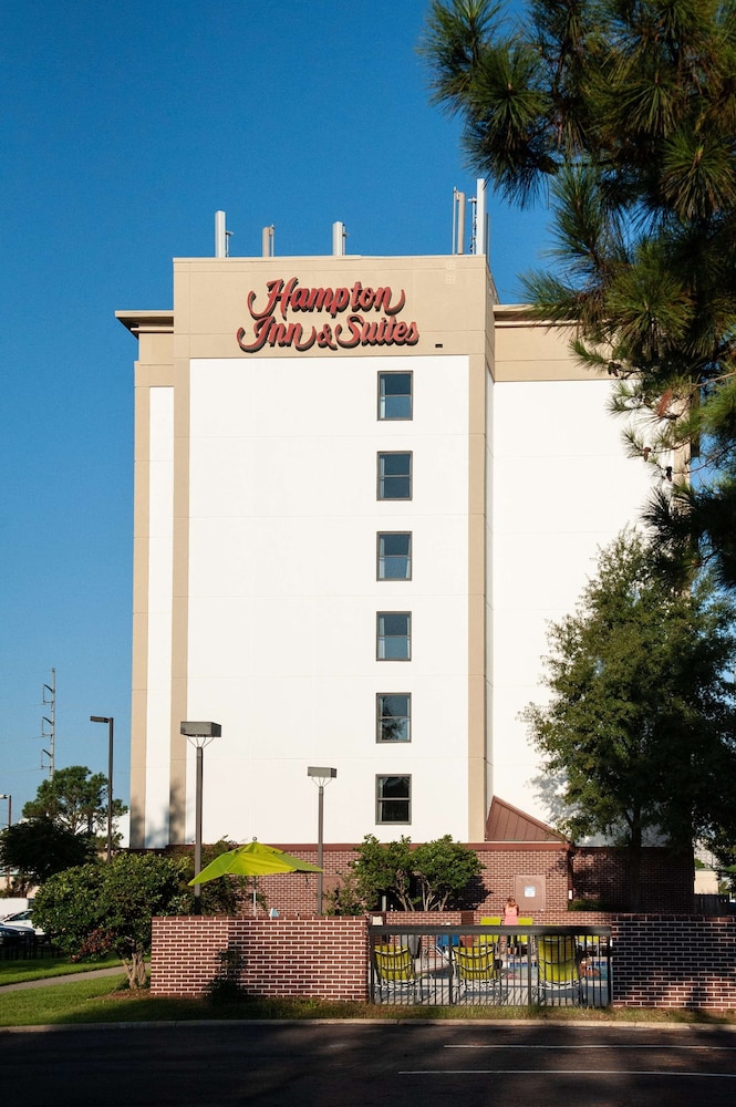 Hampton Inn & Suites Jackson Coliseum - photo 55