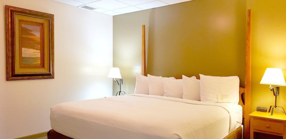 Lodging on the Square - photo 9