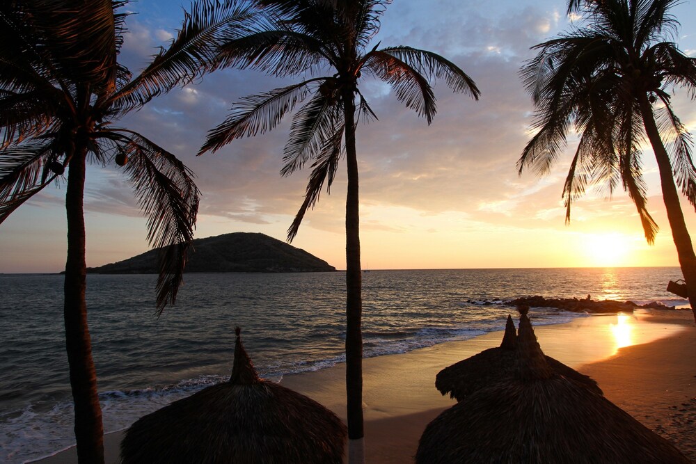 Beach/Ocean View