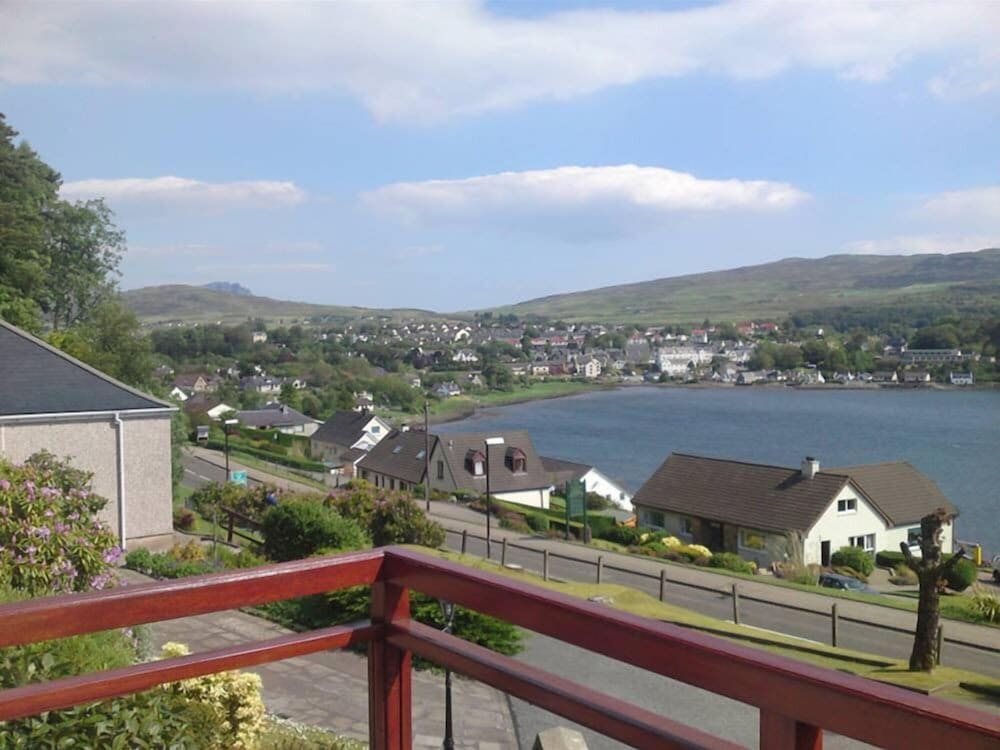 Brook Cottage Skye — 4-Star Luxury Hotel in Portree, United Kingdom