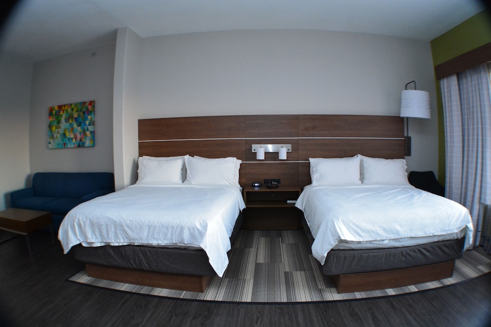 Holiday Inn Express Hotel & Suites Seguin by IHG - photo 3