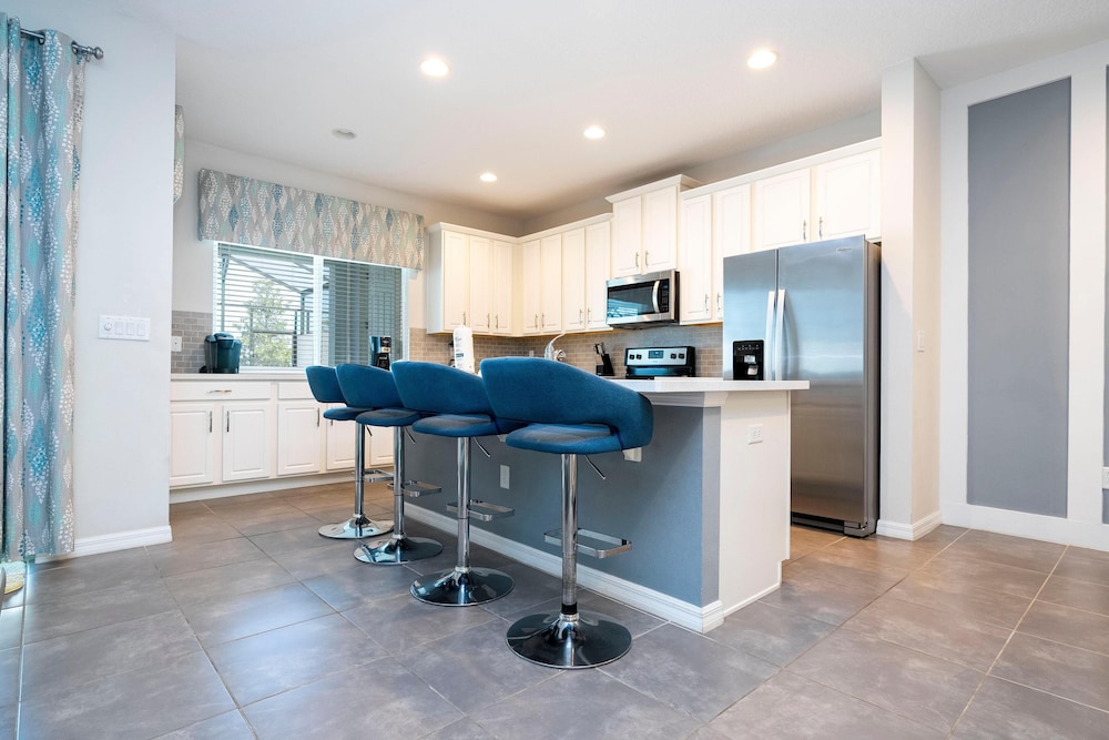 1543 CP Opulent 4BR Townhome: Private Pool Solara Resort - photo 10