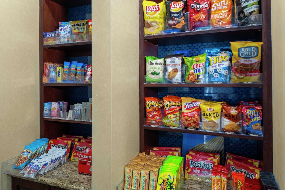 Hampton Inn Atlanta Fairburn - photo 35