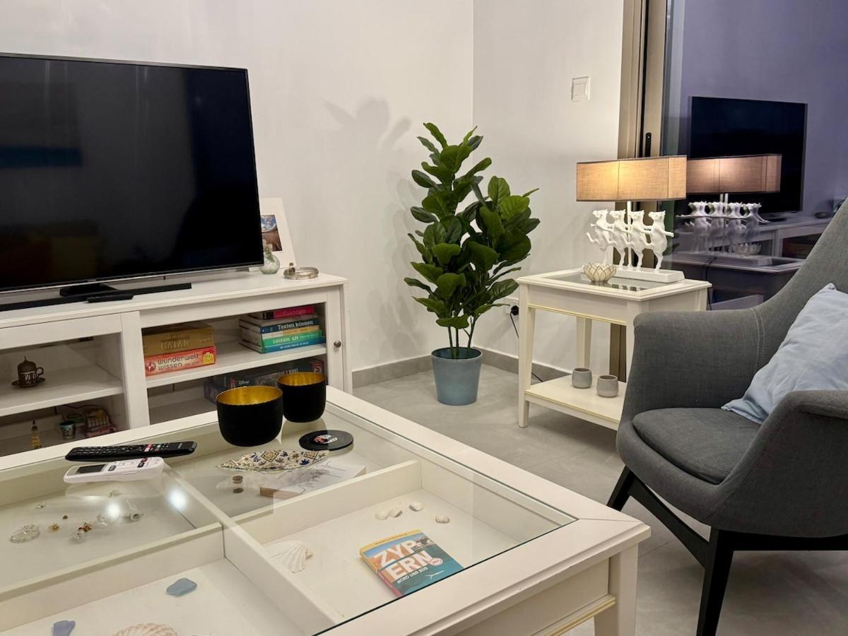 Brandnew Rooftop Flat near Larnaca Mall