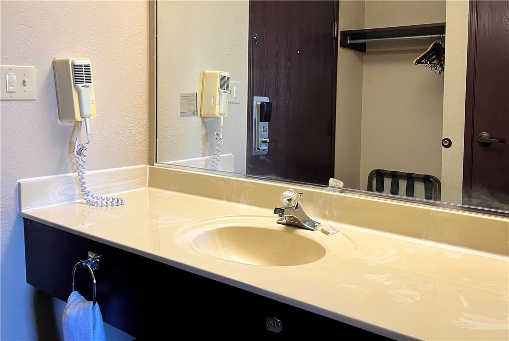 Super 8 by Wyndham Madison IN - photo 16