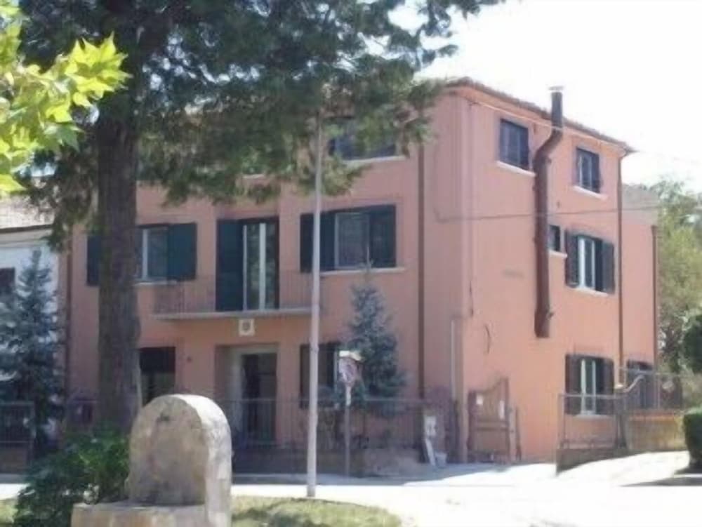 Villa San Giacomo — 4-Star Luxury Hotel in Scerni, Italy