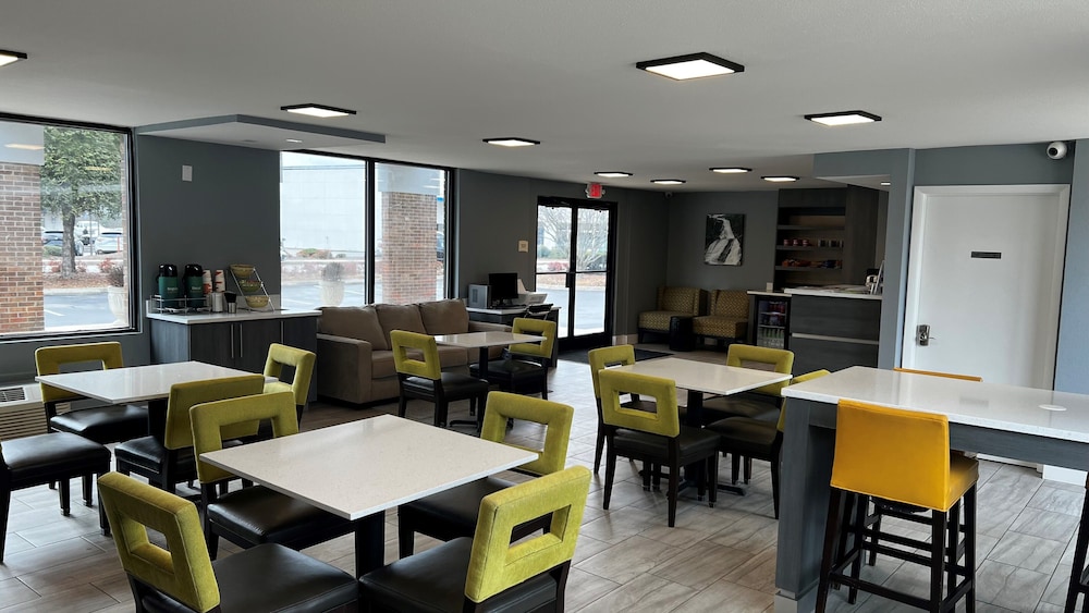 Quality Inn Asheville Airport - photo 6