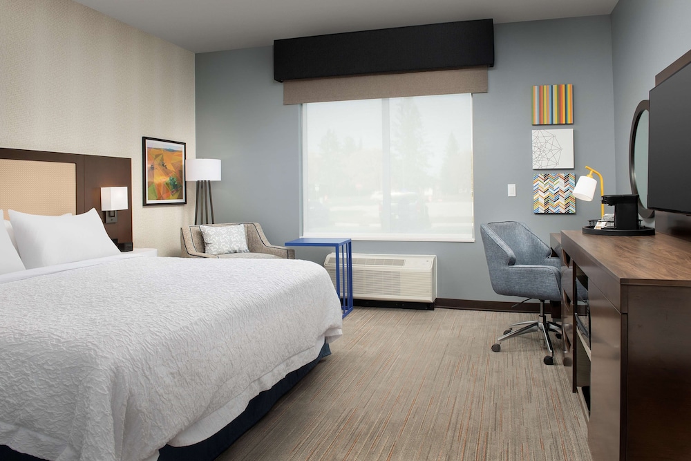 Hampton Inn Warroad MN - photo 8