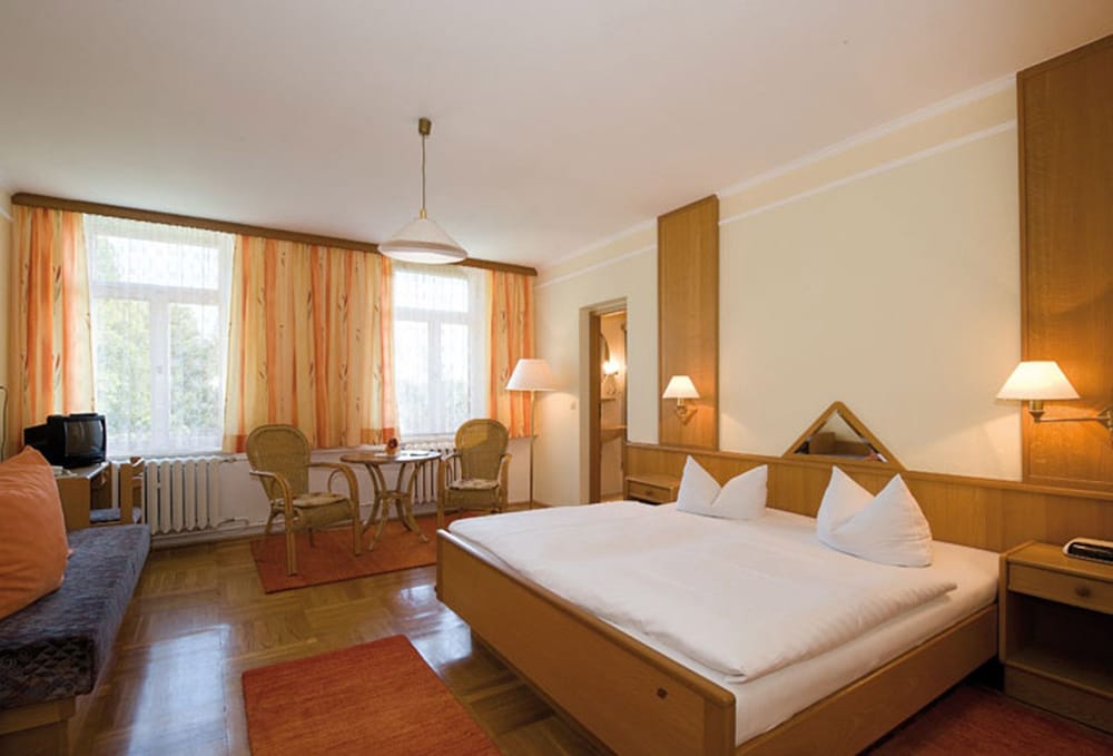 Panoramahotel Wolfsberg — Bad Schandau — photo 4