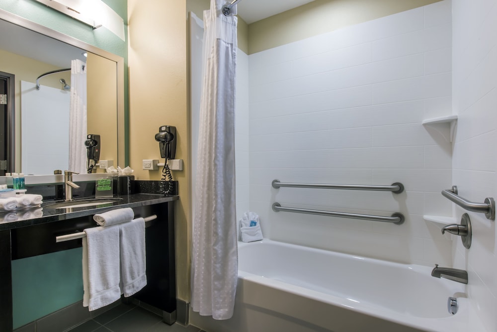 Holiday Inn Express & Suites Colorado Springs Central by IHG - photo 35