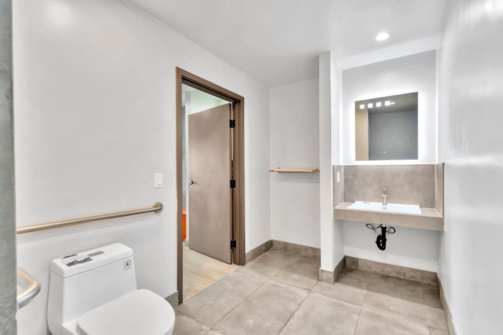 Exclusivo Inn & Suites - photo 24