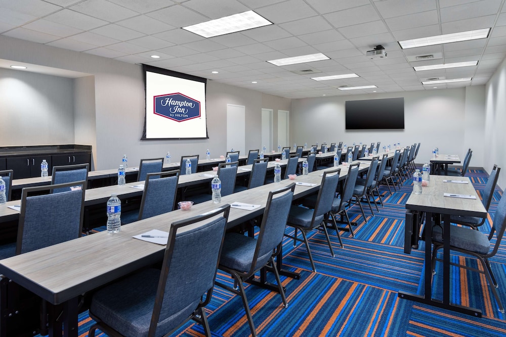 Hampton Inn Charlotte Uptown - photo 37