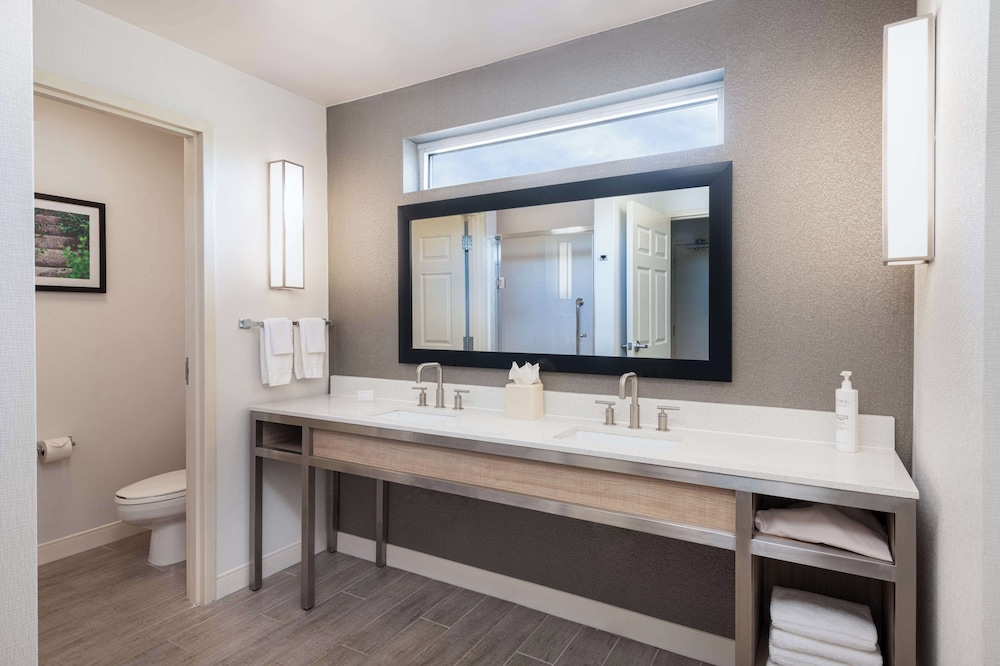 Hilton Garden Inn St. Charles - photo 32