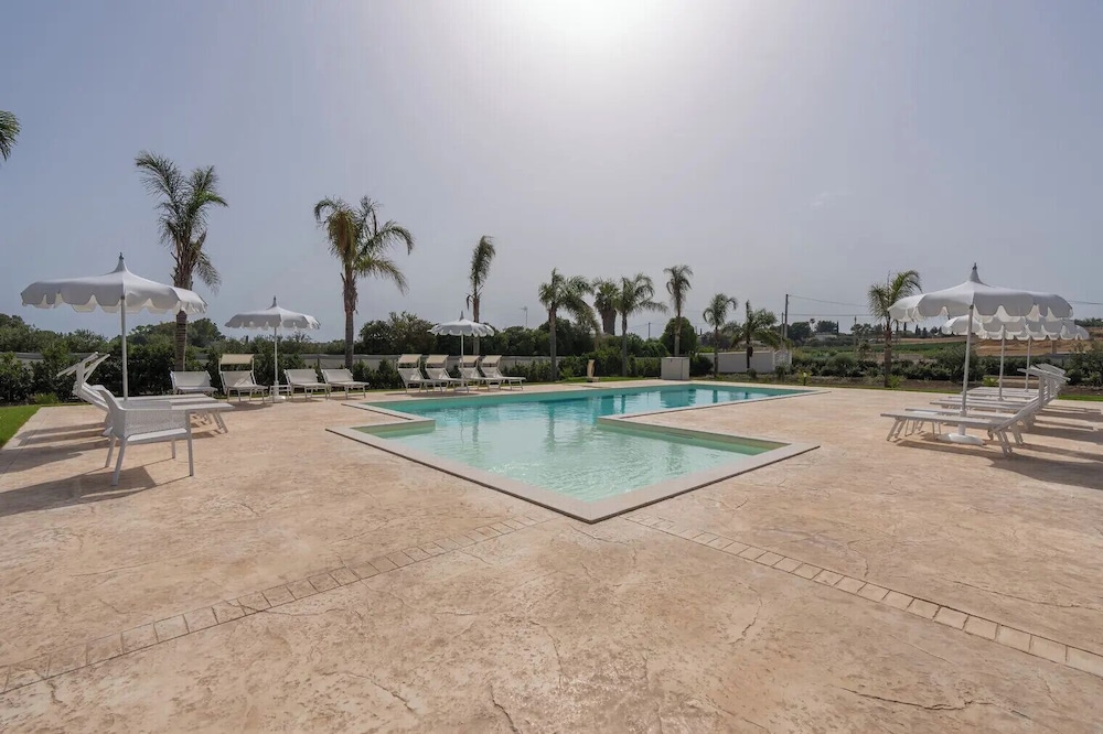 Casa Vacanze Gioberta — 4-Star Luxury Hotel in Menfi, Italy