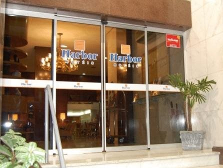Harbor Hotel Regent Su tes in Porto Alegre, Brasil