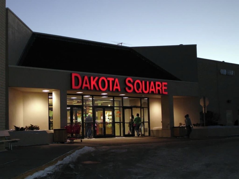 Dakota Inn Minot - photo 18
