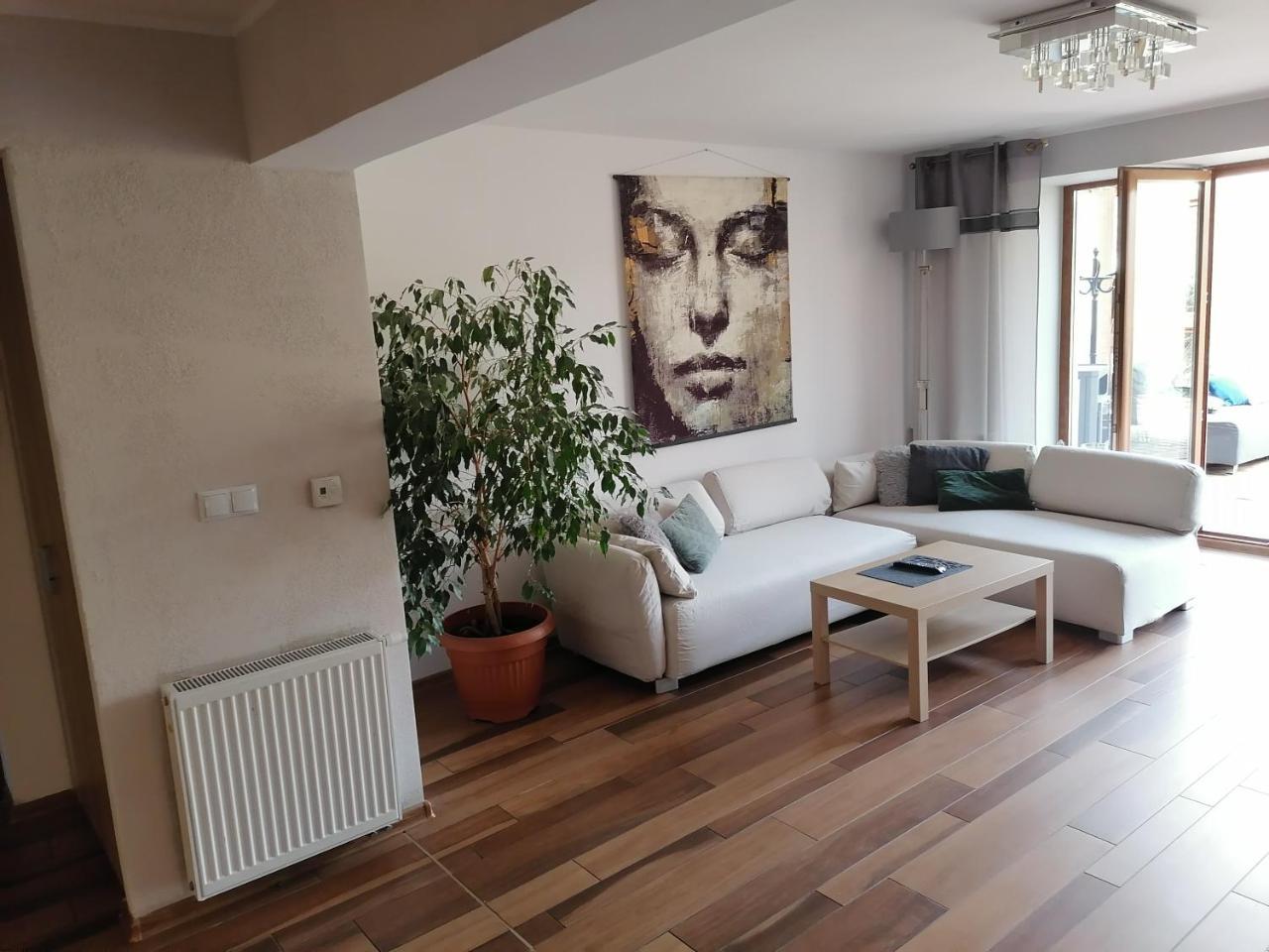 Apartamenty Pod Dzikowcem U Ani — 4-Star Luxury Hotel in Boguszow-Gorce, Poland