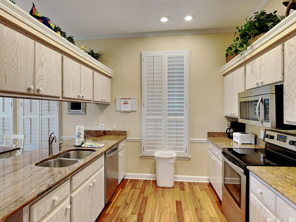 Camellia House - photo 9