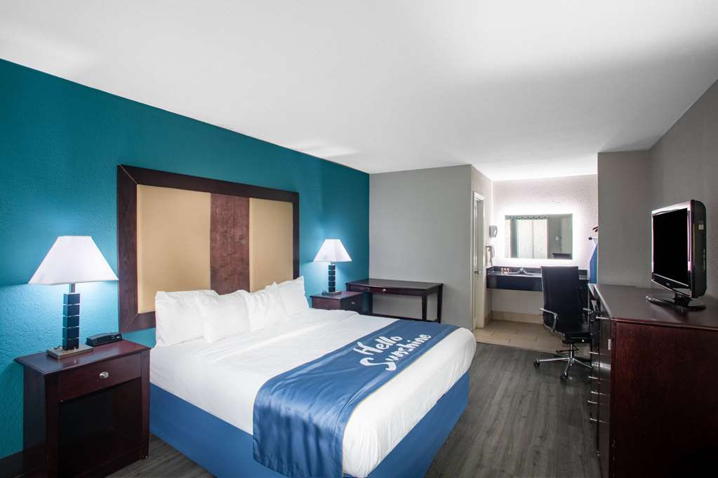 Days Inn by Wyndham Mobile I 65 - photo 9
