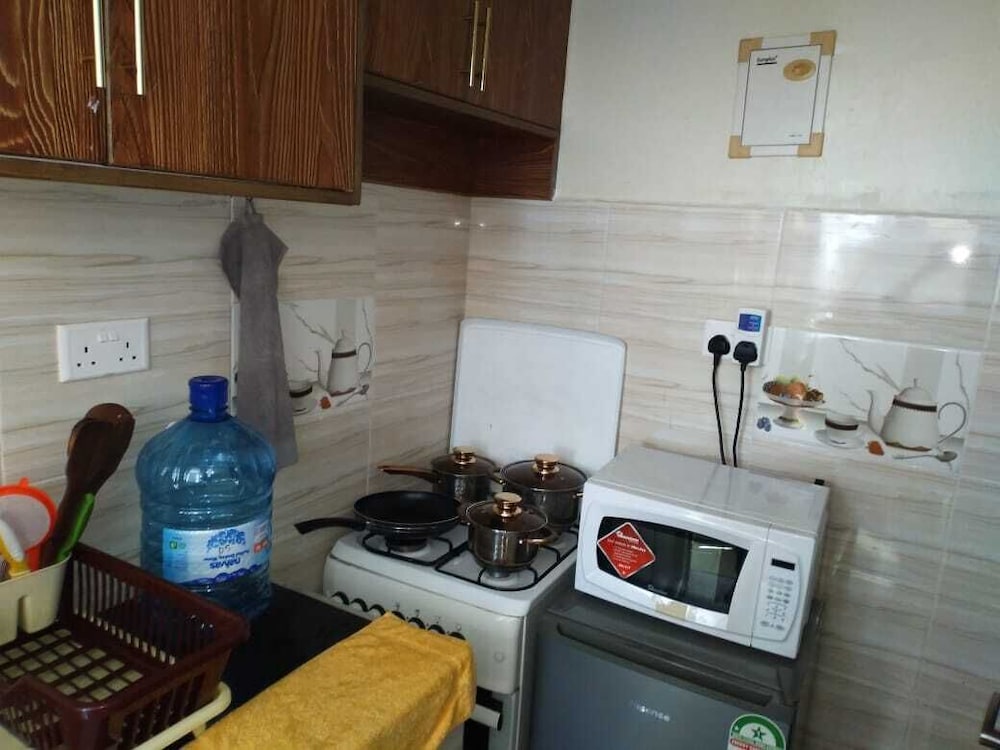 Lux Suites Olepolos Studio Apartments — Ngong — photo 3