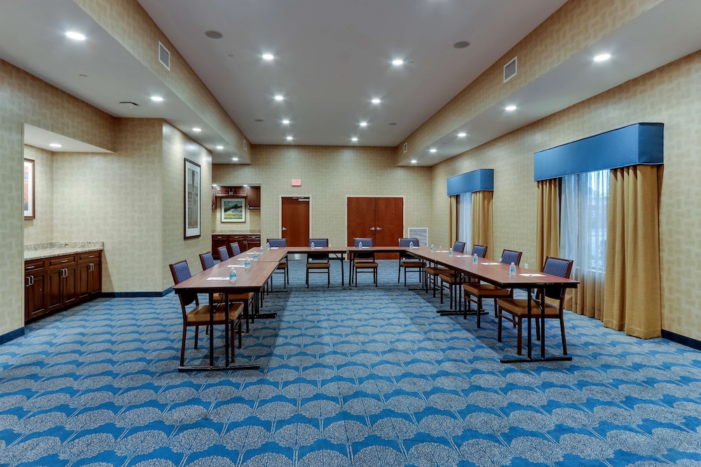 Hampton Inn & Suites Hartsville - photo 44
