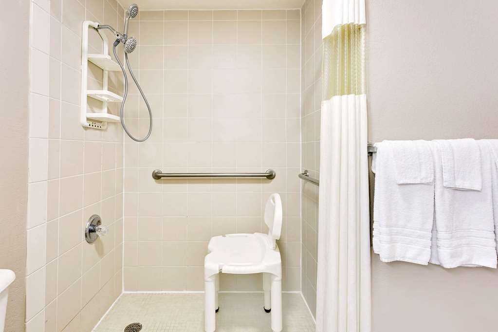 Super 8 by Wyndham Athens - photo 5