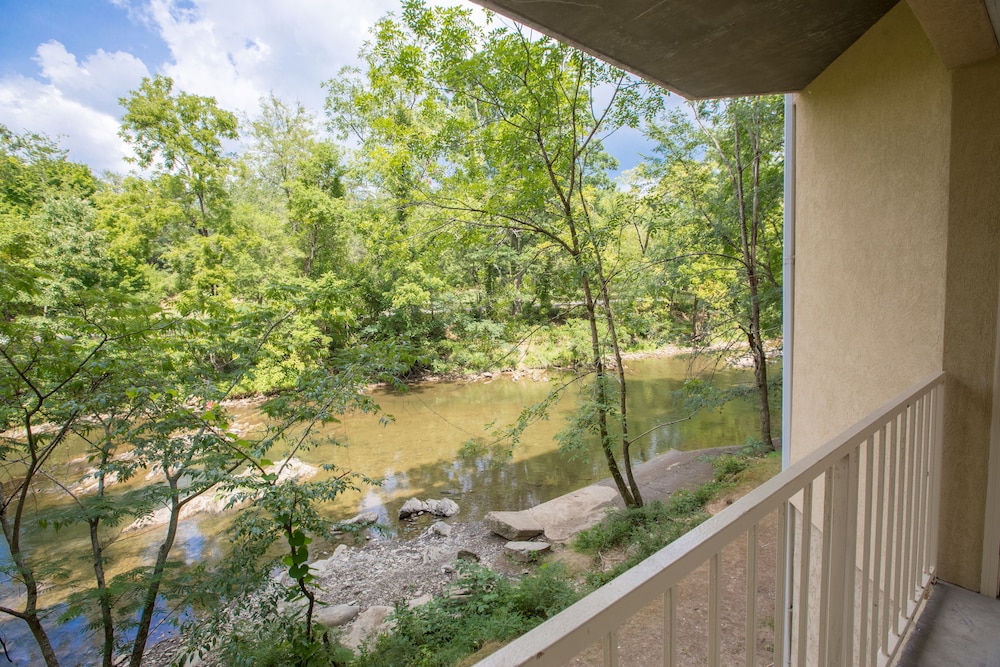Twin Mountain Inn & Suites - photo 37