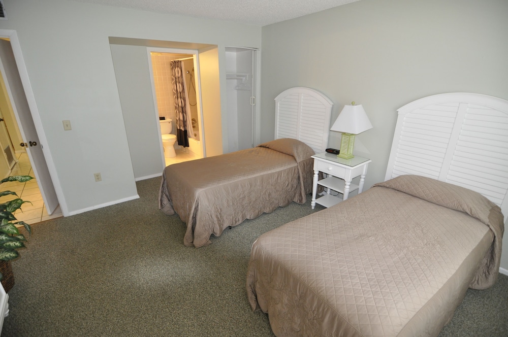 Lago Vista Resort - photo 3
