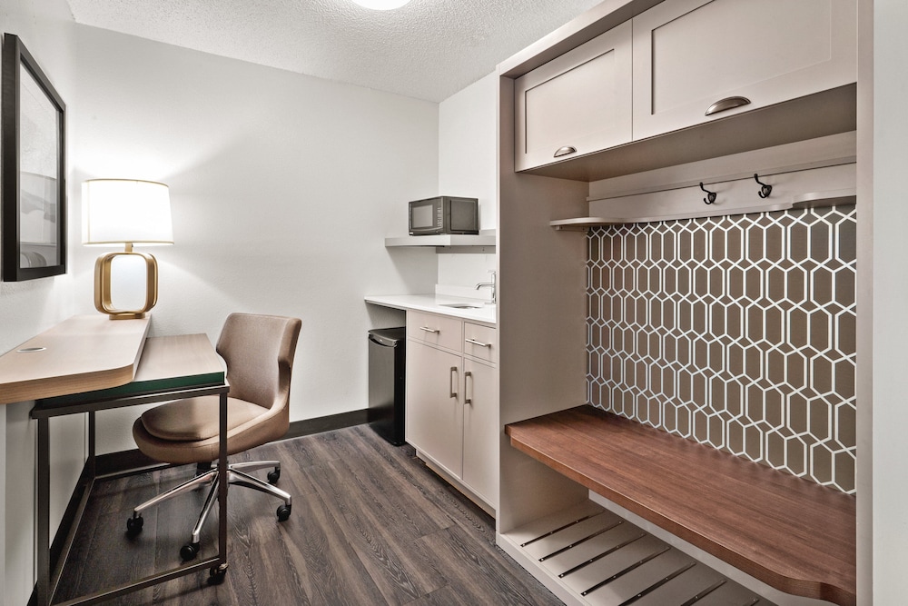 Holiday Inn & Suites Bothell by IHG - photo 16