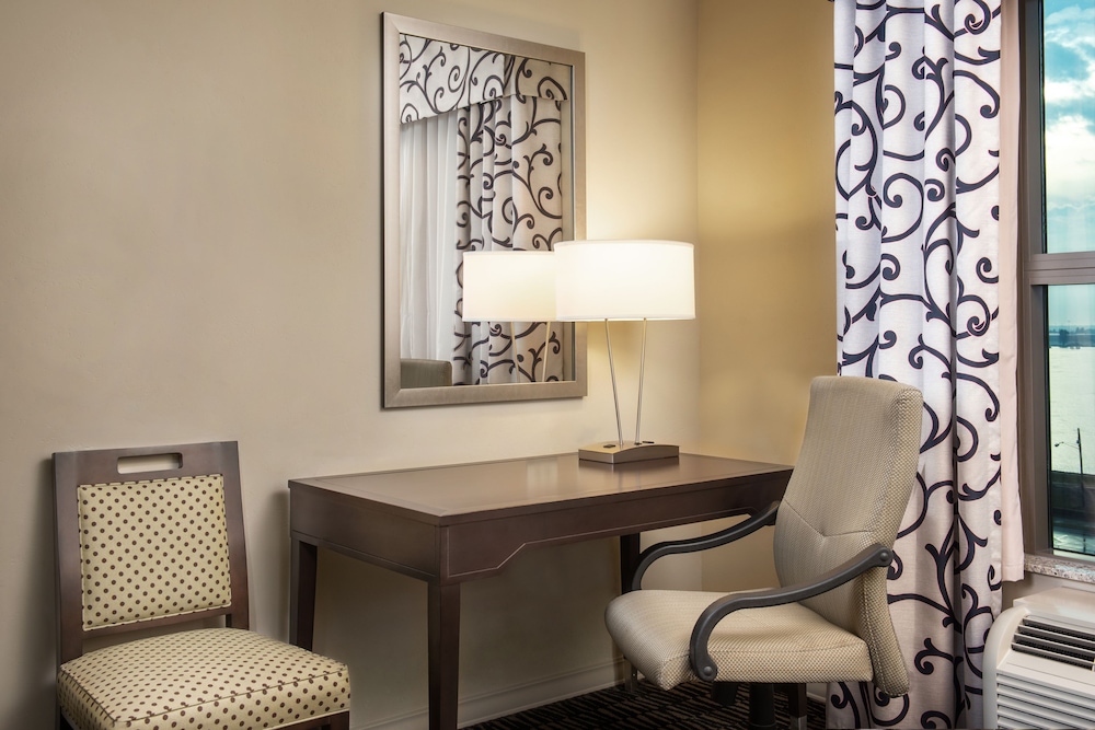Hampton Inn & Suites Baton Rouge Downtown - photo 6