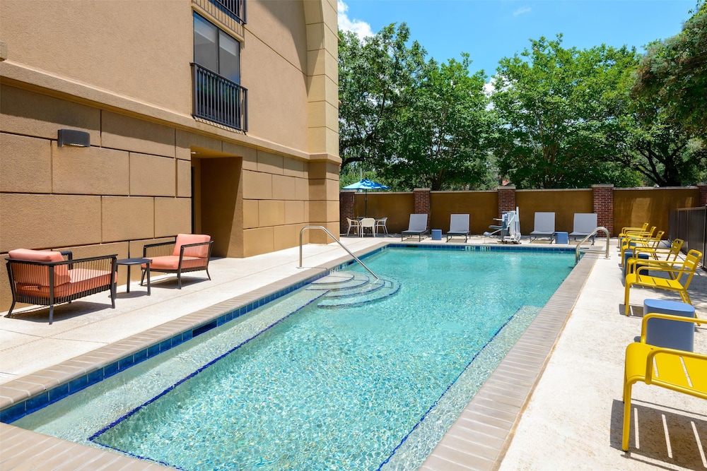 Hampton Inn & Suites Pensacola Gulf Breeze - photo 23