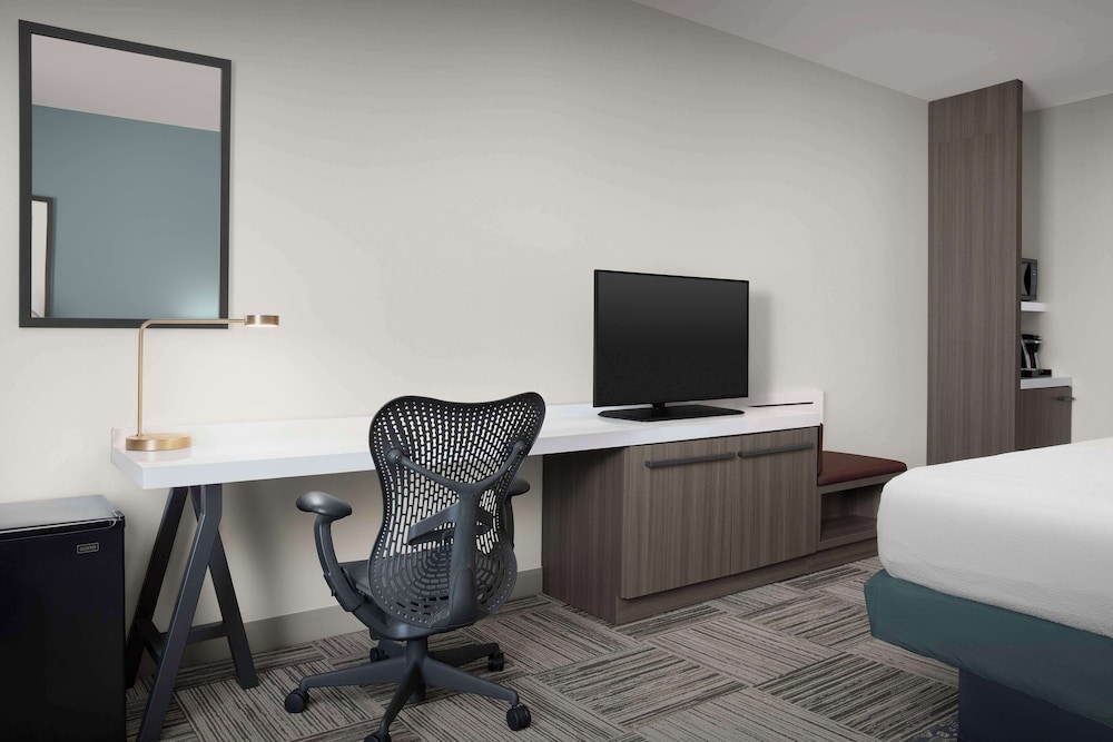 Hilton Garden Inn Granbury - photo 21