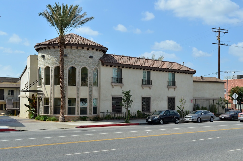 Tuscan Garden Inn - photo 61