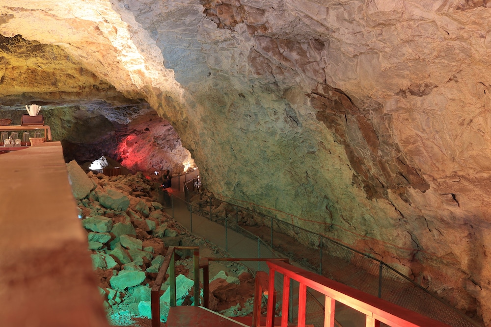Grand Canyon Caverns Inn - photo 41