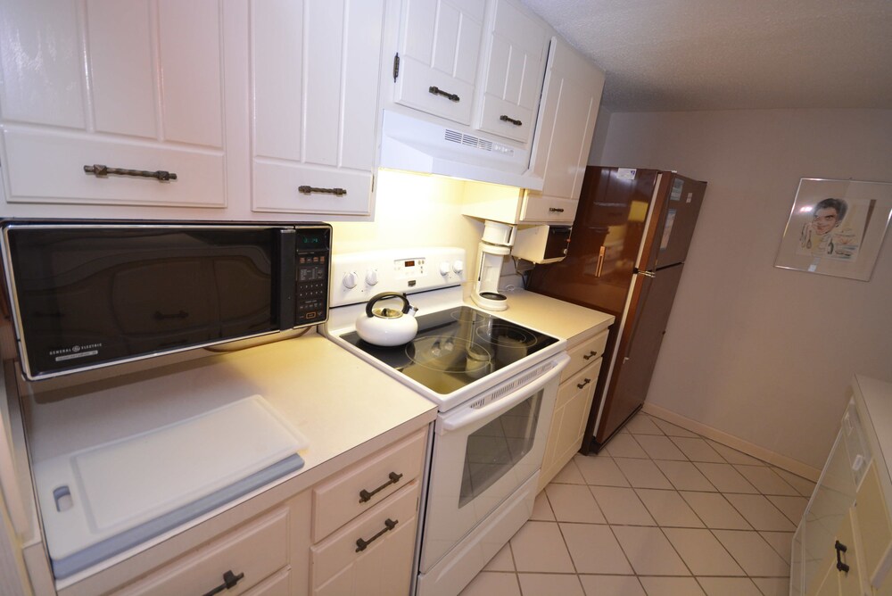 Covington Towers 103 2 Br Condo - photo 12