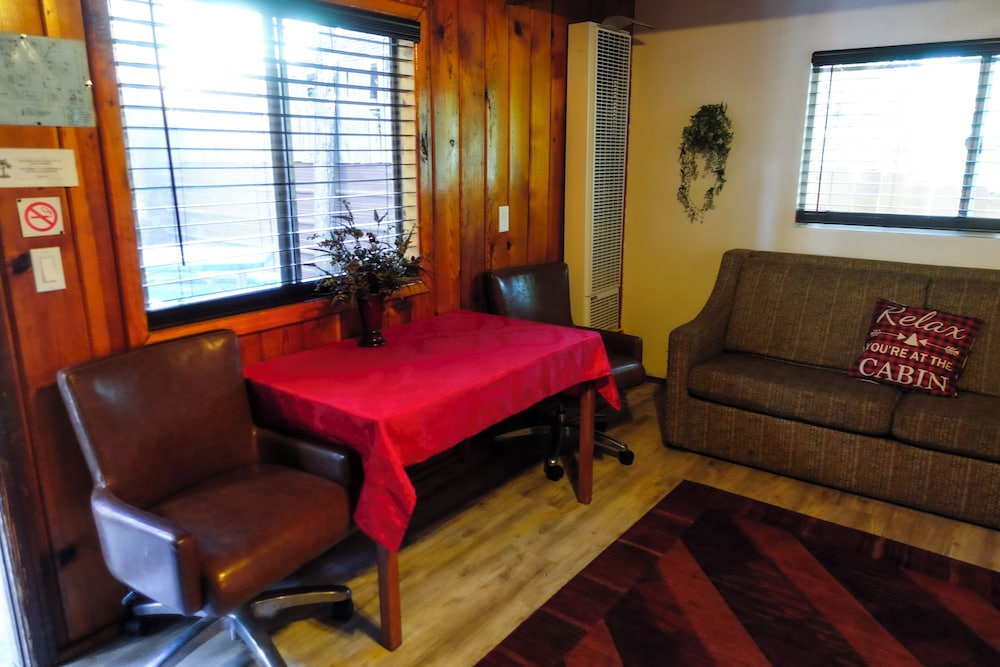 Sleepy Hollow Cabins and Hotel - photo 80