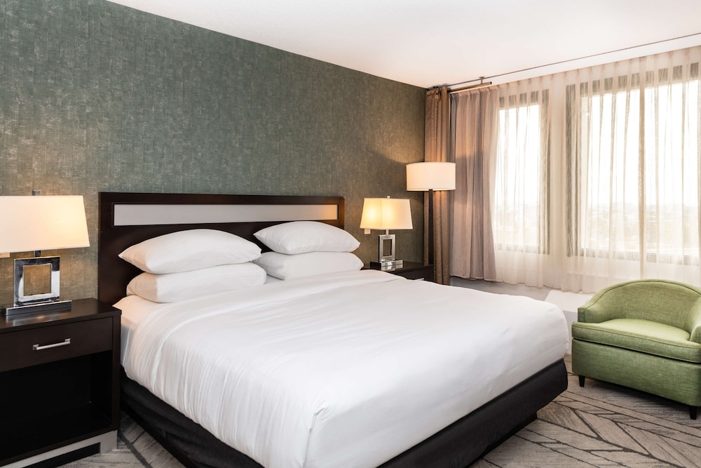DoubleTree by Hilton Newark Penn Station - photo 20