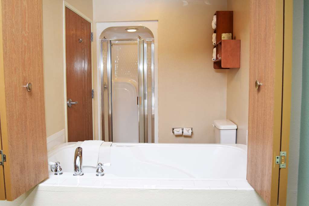 Beachfront Hotel - photo 4