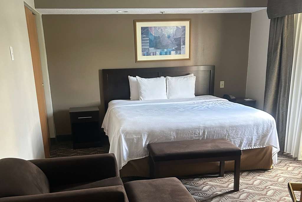 Wyndham Garden Madison Fitchburg - photo 14