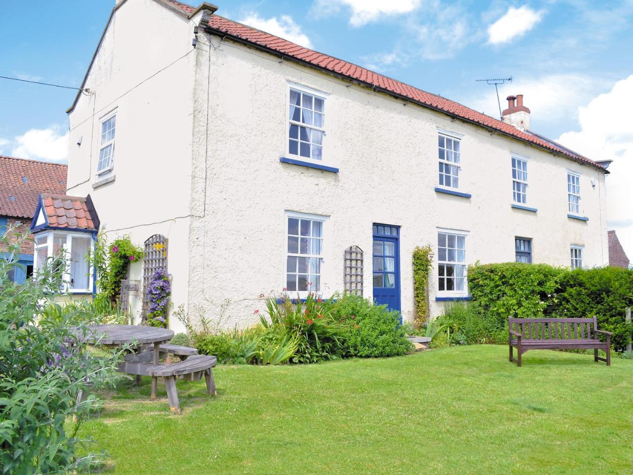 Foston Grange Cottage — 4-Star Luxury Hotel in York, United Kingdom