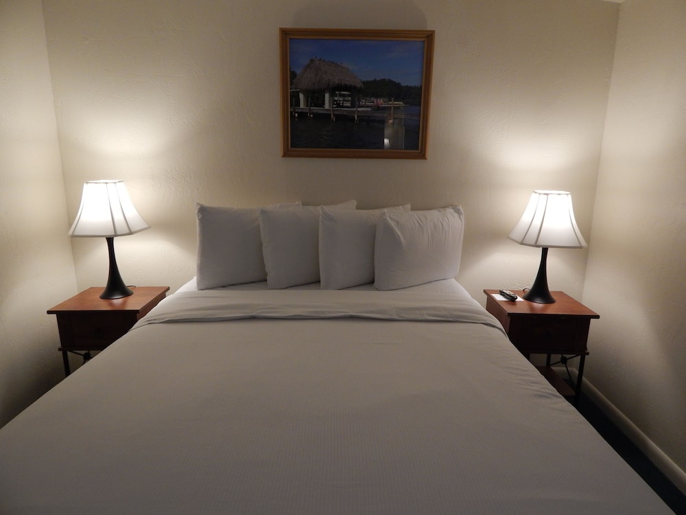 Parmer's Resort - photo 3