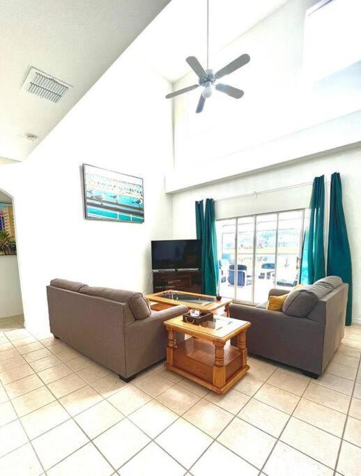 Comfortable House with hot tub close to Disney — 4-Star Luxury Hotel in Kissimmee, United States